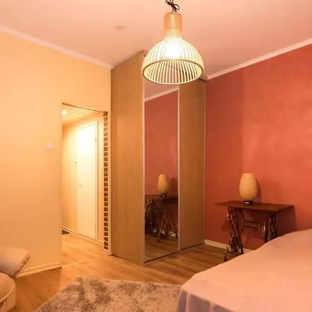 Apartman Comfortable Close To Old Town And Parks *