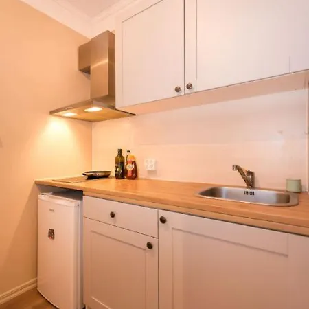 Comfortable Close To Old Town And Parks Talin